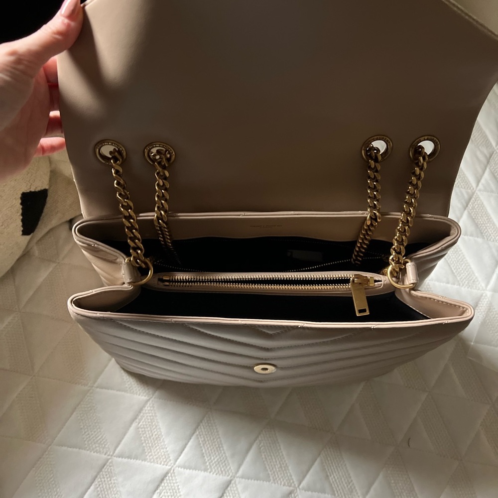 YSL LouLou Mesoum shoulder bag in dark beige. - Picture 3 of 5